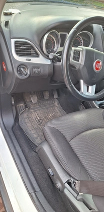 Fiat Freemont cena 40500 przebieg: 221000, rok produkcji 2013 z Tychy małe 326